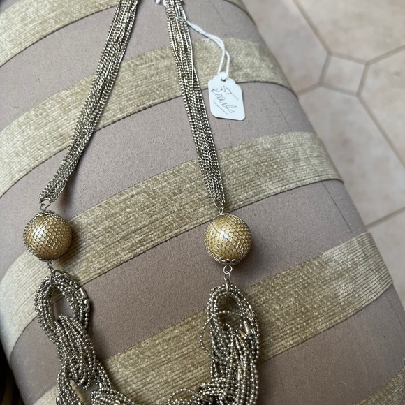 Uniquely designed Silvertone chain link and pearl necklace-24 inches long - Picture 3 of 7